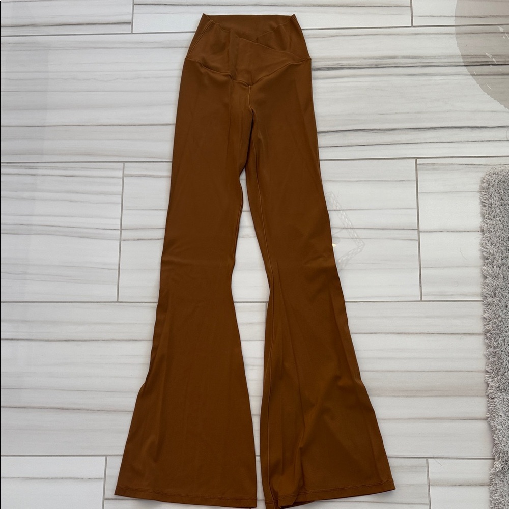 Elegant High-Waisted Brown Flared Leggings
